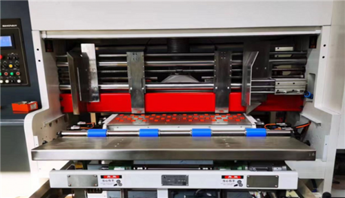 Customer Case: Pressure free leading edge paper feeding